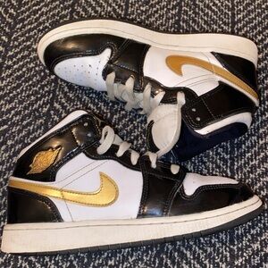 Jordan Kids Sneakers Black White Gold